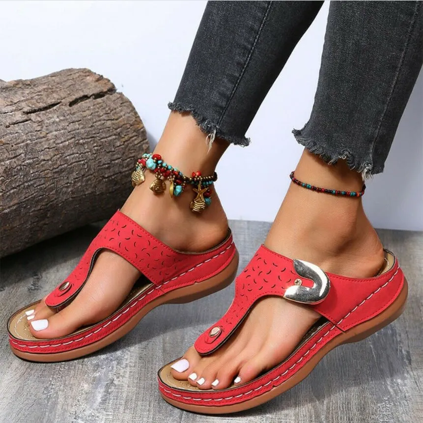 2022 Summer New Women's Metal Decor Feature Pattern Wedge Flip-Flops