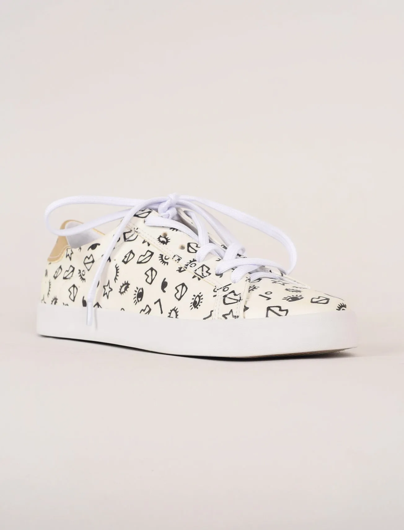 Court Wink Sneakers, White/Gold