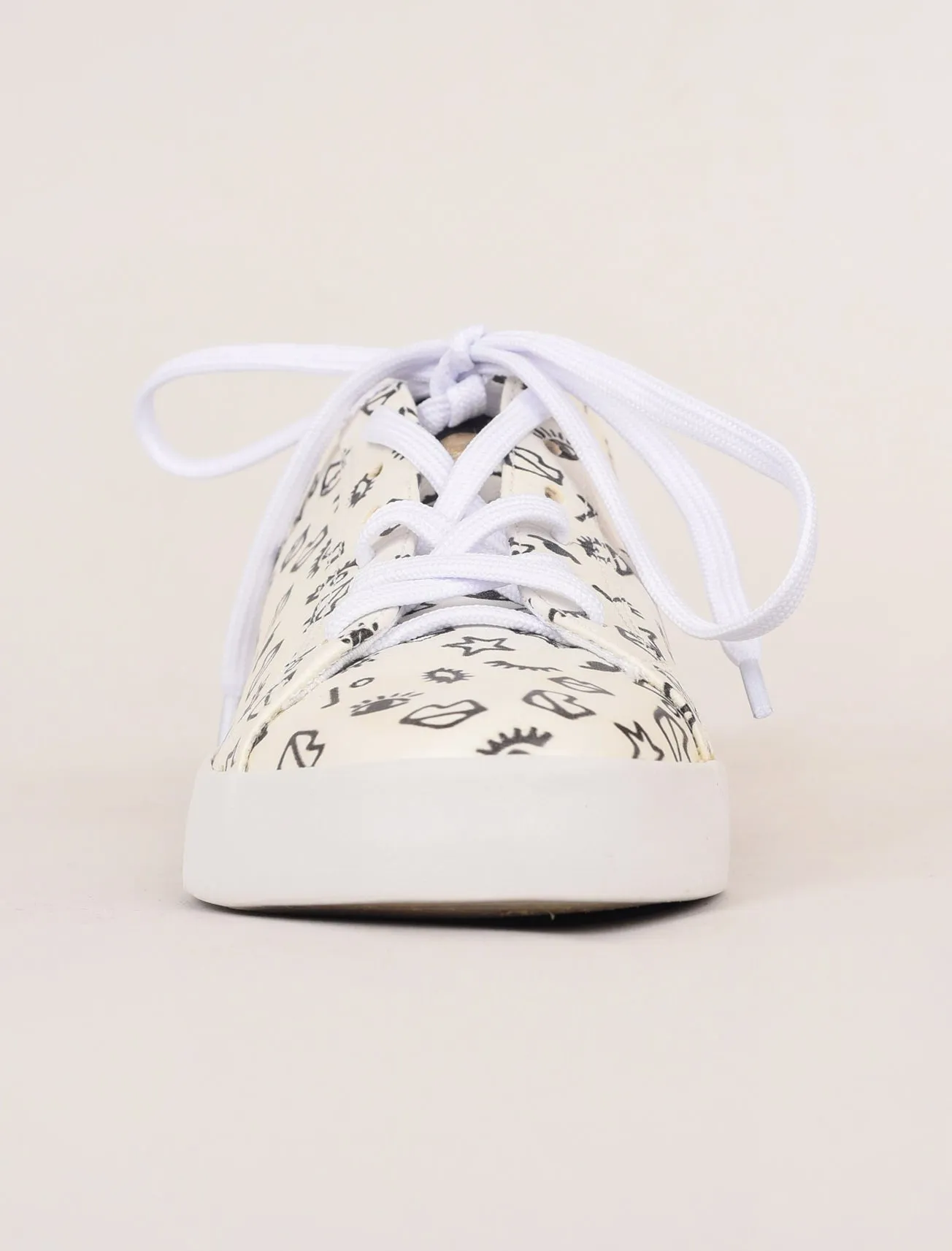 Court Wink Sneakers, White/Gold