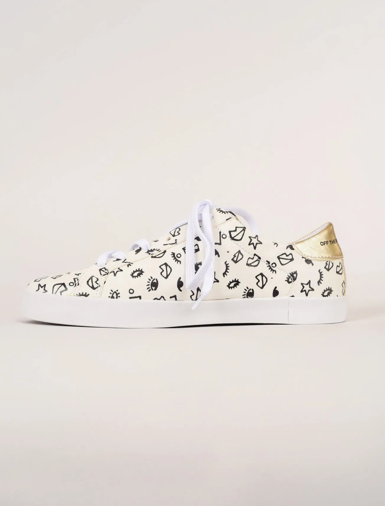 Court Wink Sneakers, White/Gold